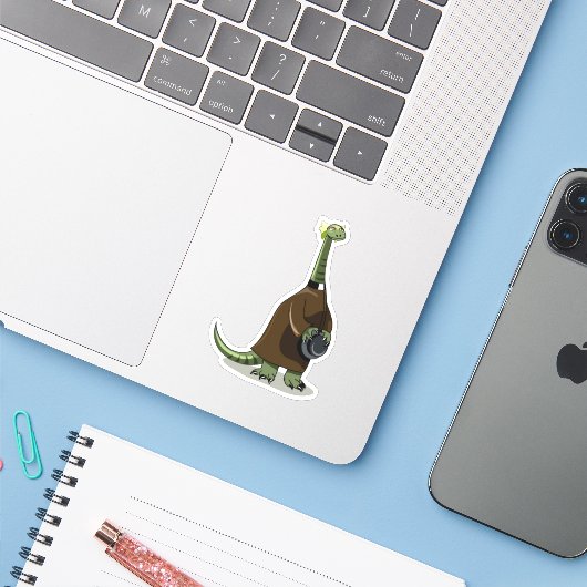Illustration eines Plateosaurus, der als Priester  Aufkleber (Laptop mit iPhone)