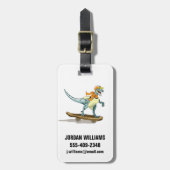 Illustration eines Raptor Skateboarding. Gepäckanhänger (Vorderseite vertikal)