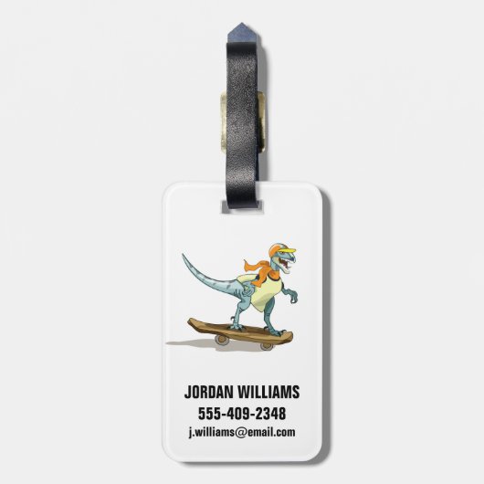 Illustration eines Raptor Skateboarding. Gepäckanhänger (Rückseite vertikal)