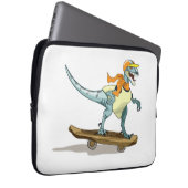 Illustration eines Raptor Skateboarding. Laptopschutzhülle (Vorne Rechts)