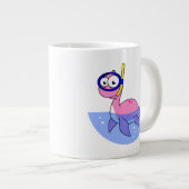 Illustration eines schnorchelnden Loch Ness Monste Jumbo-Tasse (Vorderseite Rechts)