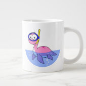 Illustration eines schnorchelnden Loch Ness Monste Jumbo-Tasse (Rechts)