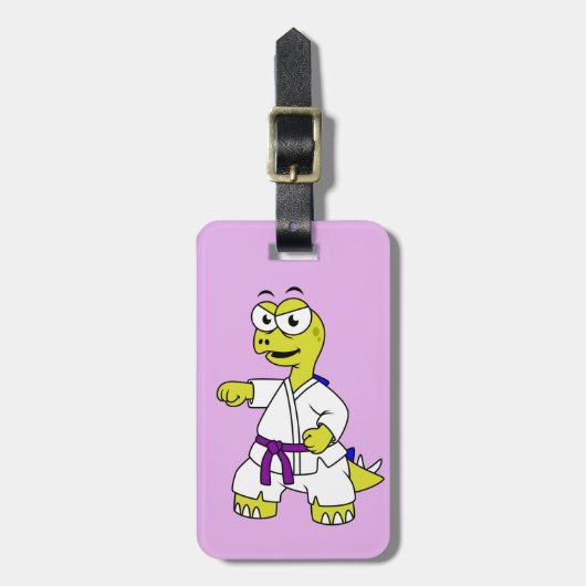 Illustration eines Stegosaurus, der Karate praktiz Gepäckanhänger (Vorderseite vertikal)