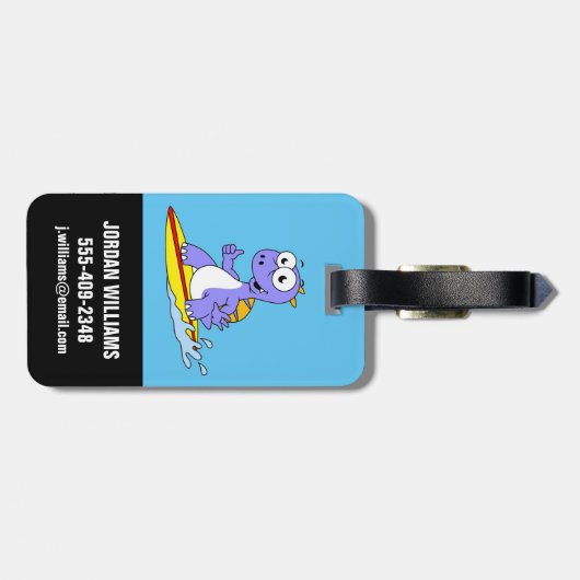 Illustration eines surfenden Spinosauriers. Gepäckanhänger (Rückseite horizontal)