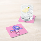 Illustration eines Triceratops Ballet Tänzers. Rechteckiger Pappuntersetzer (Vor Ort)