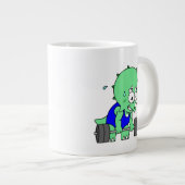 Illustration eines Triceratops, der Gewichte hebt. Jumbo-Tasse (Vorderseite Rechts)
