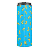 Illustration Makkaroni und Käse Thermosbecher (Rückseite)