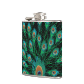 Illustration mit Pfau-Federn auf Schwarzem Flachmann (Links)