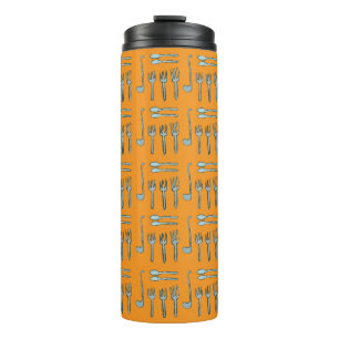 Illustration von Besteck auf einem Duschvorhang. Thermosbecher