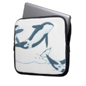 Illustration von Killerwalen (Orcinus orca) Laptopschutzhülle (Vorderseite Links)