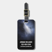 Illustrative Nah-up der Comet Tempel. Gepäckanhänger (Vorderseite vertikal)