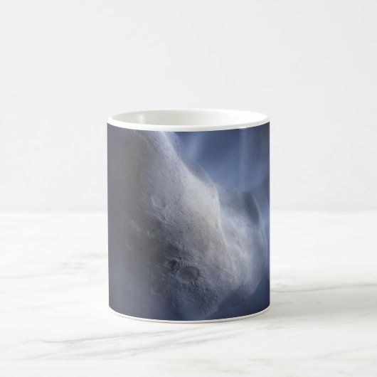 Illustrative Nah-up der Comet Tempel. Kaffeetasse (Mittel)