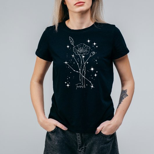 Illustrierter Frauenschwarz-Zodiac-T - Shirt