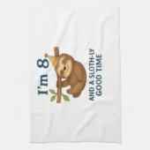 I'm 8 and a Sloth-ly Good Time Classic T-Shirt Geschirrtuch (Vertikal)