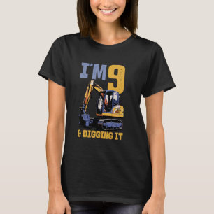 Im 9 und graben es Grabbagger-Kindergeburtstag T-Shirt