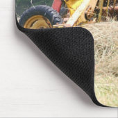 Im altem Stil geschleppter Heurechen bei der Mousepad (Ecke)