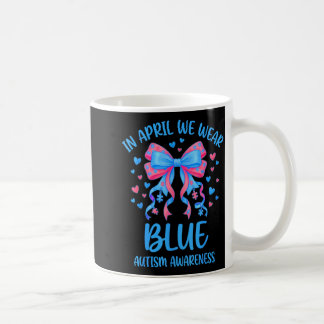 Im April tragen wir blaues Puzzleband für Autismus Kaffeetasse