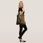 Im Auge einer Tiger-Monogramm Tasche (Am Model)