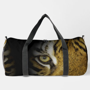 Im Auge eines Tigers Duffle Bag
