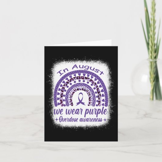 Im August tragen wir Lila Rainbow-Überdosierungswa Karte (Vorderseite)