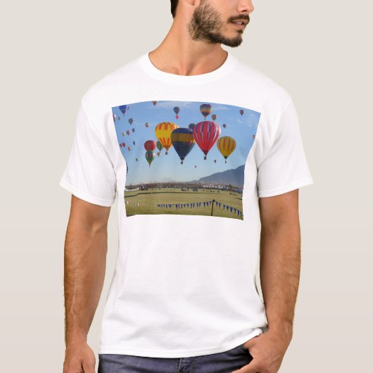Im Ballon aufsteigen T-Shirt (Vorderseite)
