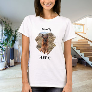 Im Besitz von Hund Foto Spaß T-Shirt