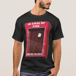 Im Brandfall Glas Marshmallow Camping rösten T-Shirt