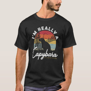 Im Capybara in einer Niedlichen Tracht Capybara T-Shirt