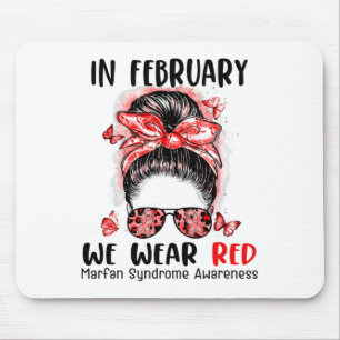 Im Februar tragen wir das Red Messy Bun Marfan Syn Mousepad