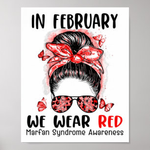 Im Februar tragen wir das Red Messy Bun Marfan Syn Poster