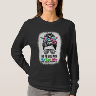 Im Februar tragen wir Zebra Messy Bun Seltene Kran T-Shirt