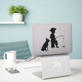 Im Fischereizentrum 2 Aufkleber (Laptop auf Schreibtisch)