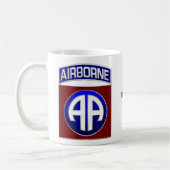 im Flugzeug 82. Division Customizable Shoulder Pat Kaffeetasse (Links)