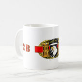 im Flugzeug Abteilung 12B 101. Kaffeetasse (Vorderseite Links)