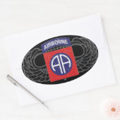 im Flugzeug Abteilung "All American" - RUSTIK Ovaler Aufkleber (Umschlag)