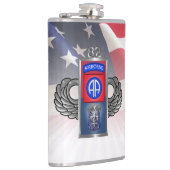 im Flugzeug Abteilung "Alles in allem" Flachmann (Rechts)