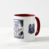 im Flugzeug Abteilung Explosive Gerahmte Konstrukt Tasse (VorderseiteRechts)