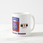 im Flugzeug Abteilung Irak & Afghanistan Veteran Kaffeetasse (VorderseiteRechts)