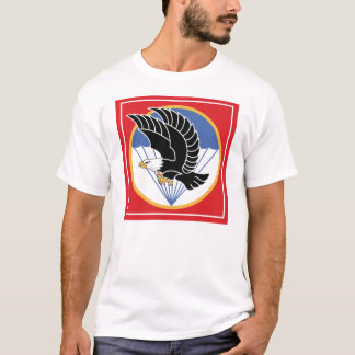 im Flugzeug Adler Vietnams T-Shirt