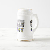 Im Flugzeug Armeeabteilungen Vergangenheit und Geg Bierglas (VorderseiteRechts)