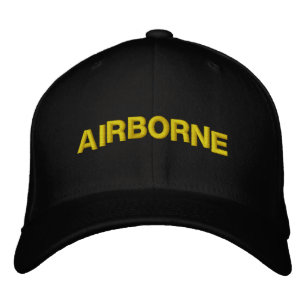 IM FLUGZEUG BESTICKTE BASEBALLKAPPE