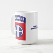 im Flugzeug Division "All American" Custom Kaffeetasse (Vorderseite Links)