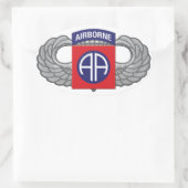 im Flugzeug Division "All American" Ovaler Aufkleber (Tasche)