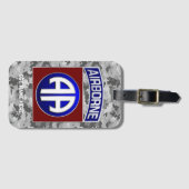 im Flugzeug Division All American Personalizable Gepäckanhänger (Vorderseite (Horizontal))
