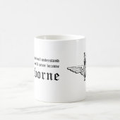 Im Flugzeug - Fallschirm Kaffeetasse (Mittel)