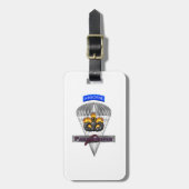 Im Flugzeug Flaming-Logo-Geschenk Gepäckanhänger (Vorderseite vertikal)