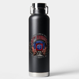 im Flugzeug Fort Liberty Black 32 oz Flasche