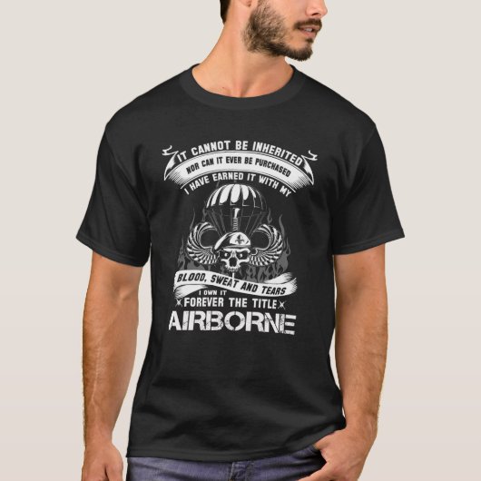 im Flugzeug Infanterie Mama im Flugzeug Sprungflüg T-Shirt (Vorderseite)
