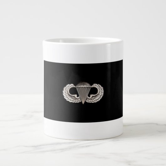 Im Flugzeug Jumbo-Tasse (Vorderseite)