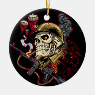 Im Flugzeug oder Marinefallschirmjäger-Schädel m Keramikornament